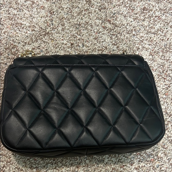 Kate Spade Black Quilted Shoulder Bag with Gold Chain - Picture 3 of 4